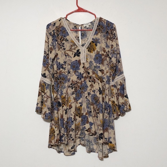Umgee Floral Tunic - Picture 1 of 9